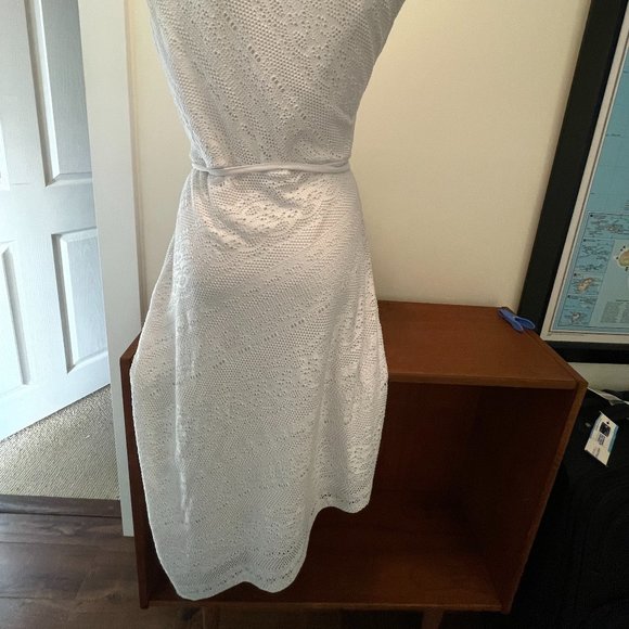 Le Chateau Asymmetrical Lace Summer Dress - Picture 4 of 6